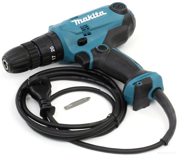 Дрель-шуруповерт Makita DF 0300 