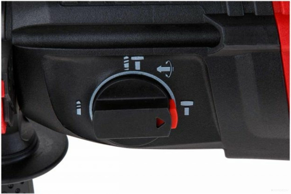 Перфоратор WORTEX LX RH 2628 в чем.