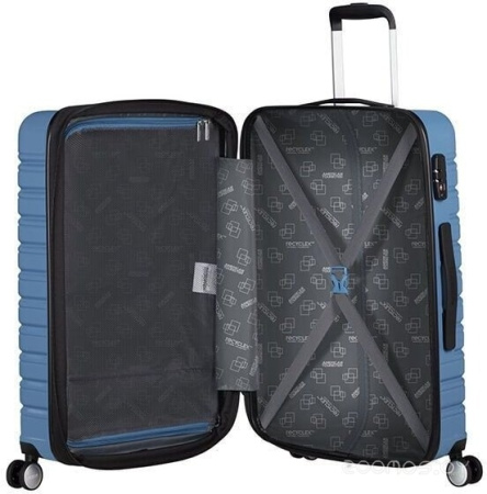 Чемодан-спиннер American Tourister Flashline ME8-01002 67 см
