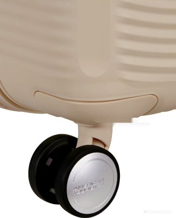 Чемодан American Tourister Soundbox 32G*25 002